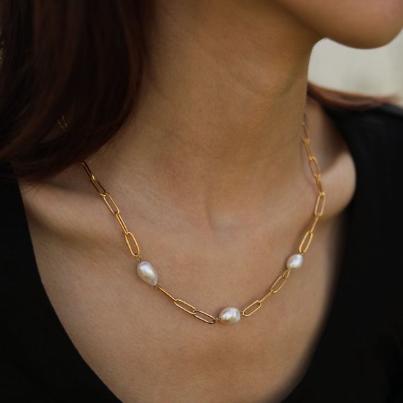 YORK 2235 Fresh Water Pearl Necklace - Picture 2 of 6